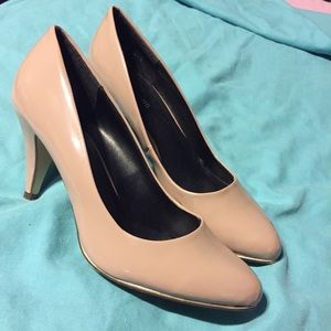 ✨3/$20 Bundle✨Call It Spring nude heels